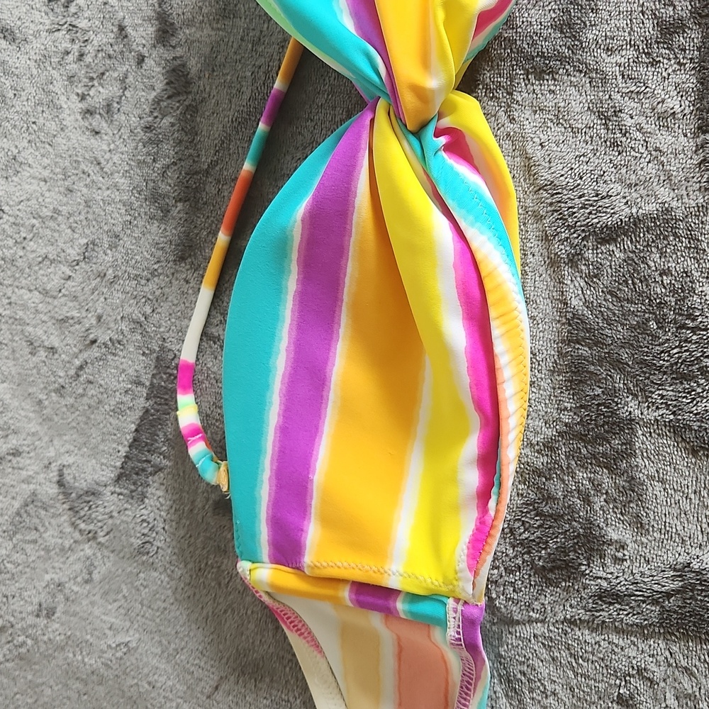Victoria's Secret, Woman's Sz S/P, Rainbow Color Bikini Top, Just Stunning! - Picture 10 of 11